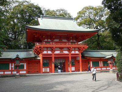 武蔵一宮 氷川神社の朱塗りの楼門